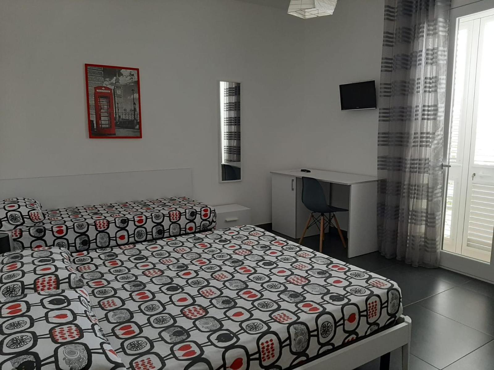 Le Murge Del Salento b&b Affittacamere Appartamenti Uggiano La Chiesa Camera foto